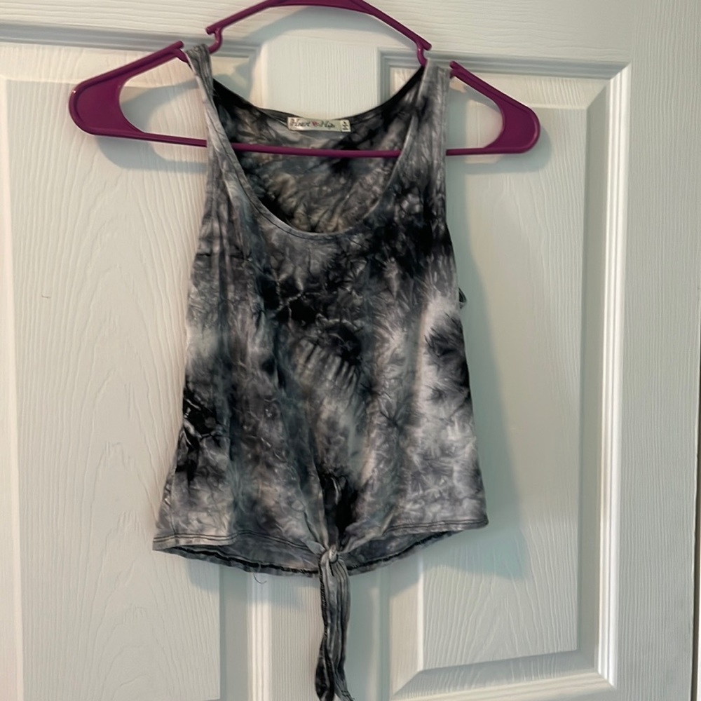 cropped tank top
